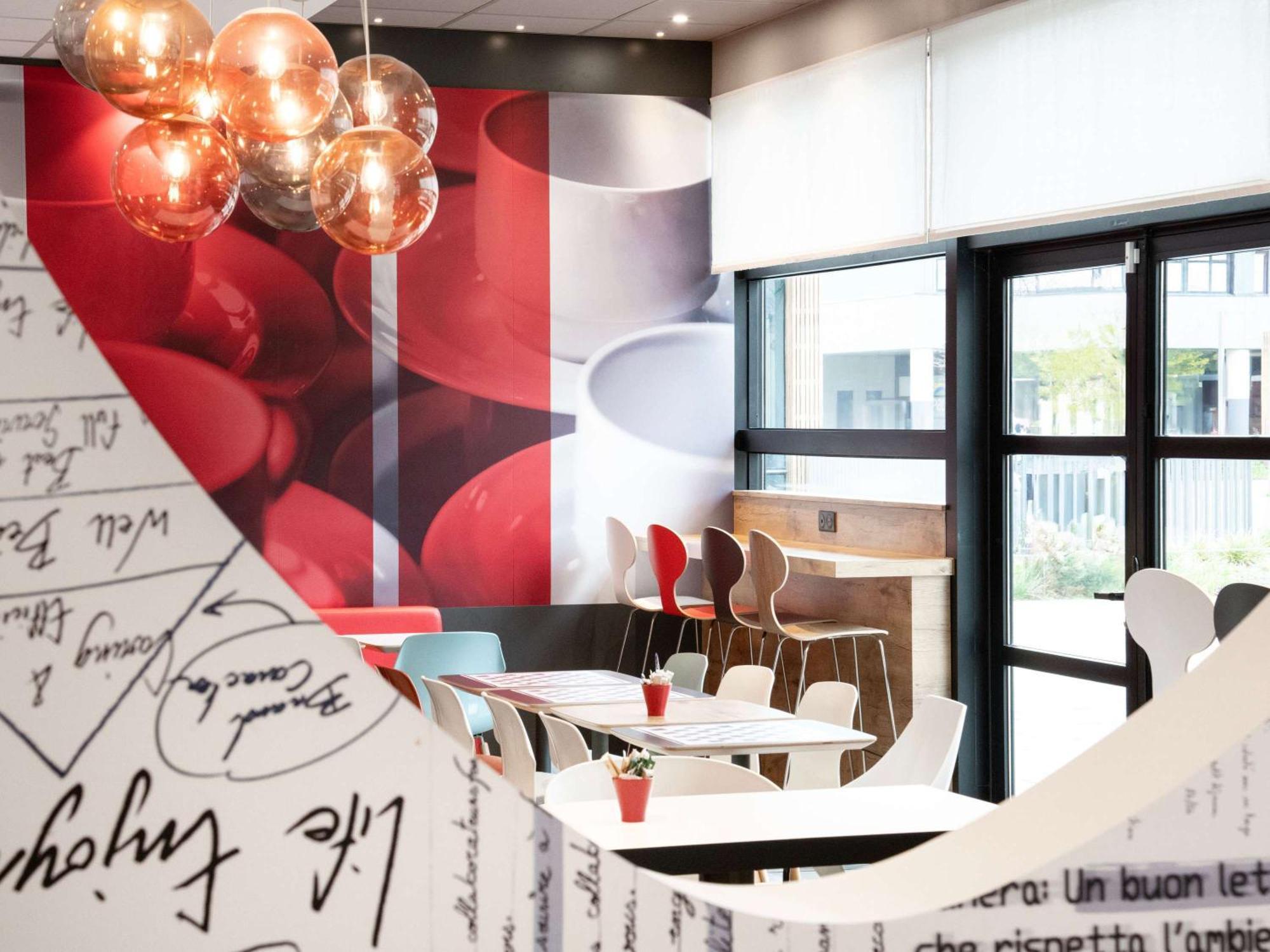 Hotel Ibis Rennes Centre Gare Sud Eksteriør bilde